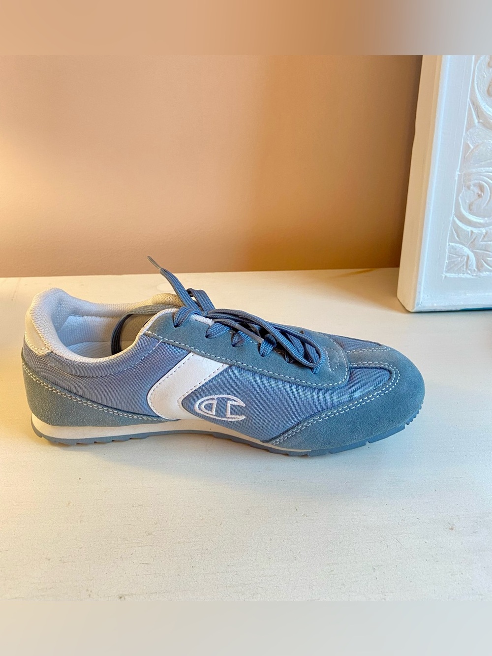 Champion Womens Light Blue Gray and White Retro Running Sneakers 7 1/2